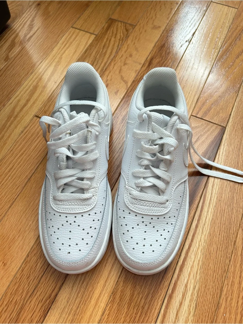Nike women’s court